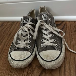 Woman’s gray converse, size 9